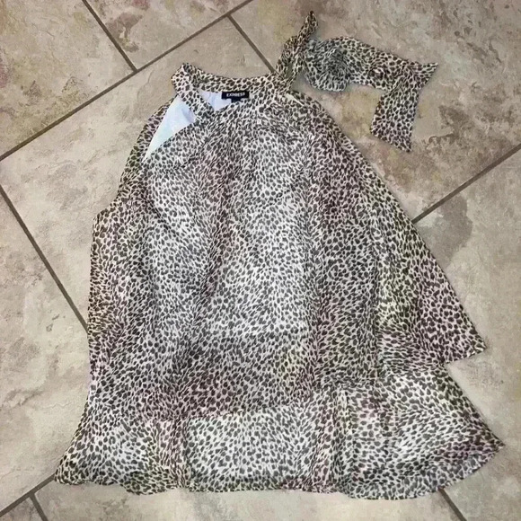 Express Animal Print Top - Picture 2 of 3